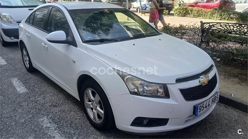 Blanco Usado 2011 Chevrolet Cruze LS Berlina | 3800 € (Buen precio) - Imagen 1/4