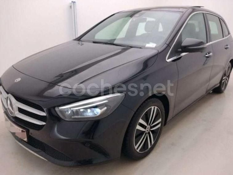 Usado Mercedes B200 163 CV (119 kW) 2021 Negro Monovolumen