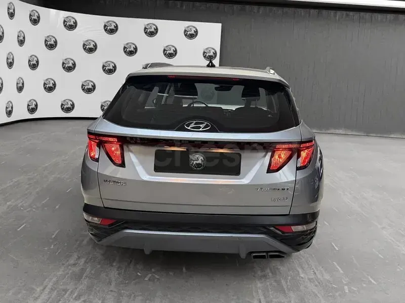 Usado Hyundai Tucson Style 230 CV (169 kW) 2021 Gris / plata SUV