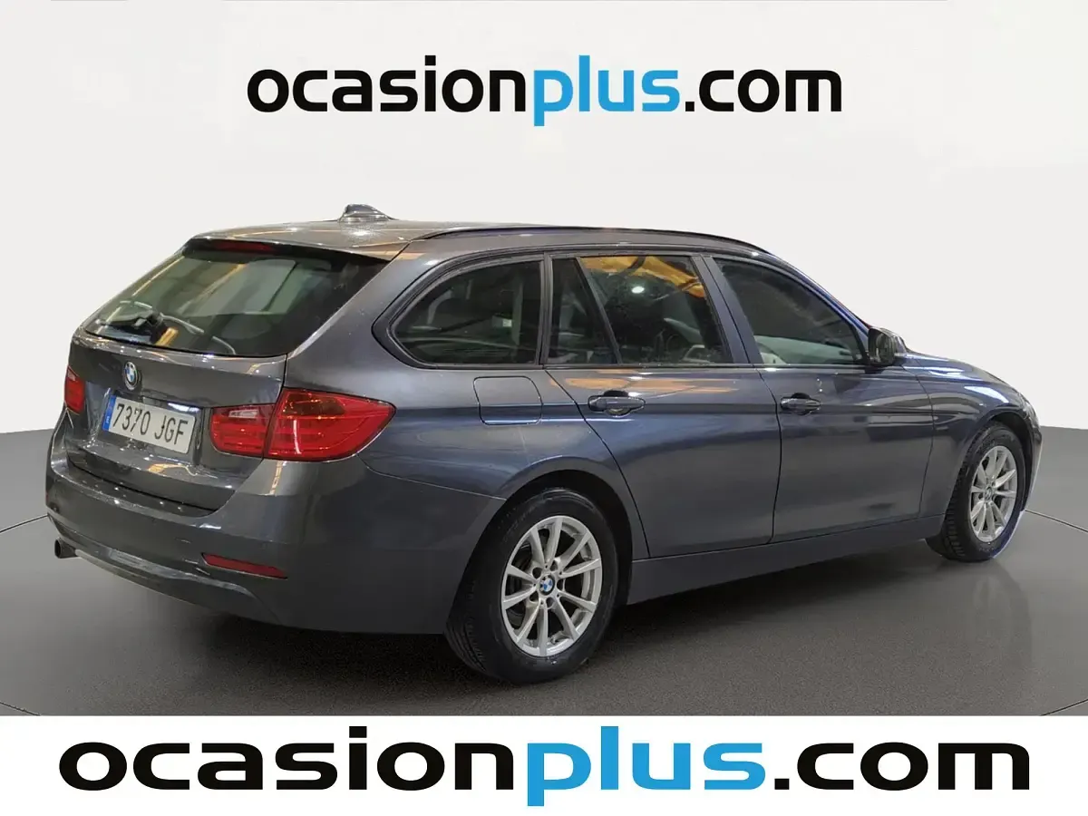Usado BMW 318 143 CV (105 kW) 2015 Gris Familiar
