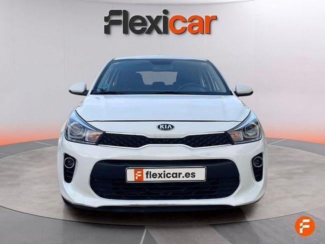 Usado Kia Rio 100 CV (73 kW) 2018 Blanco