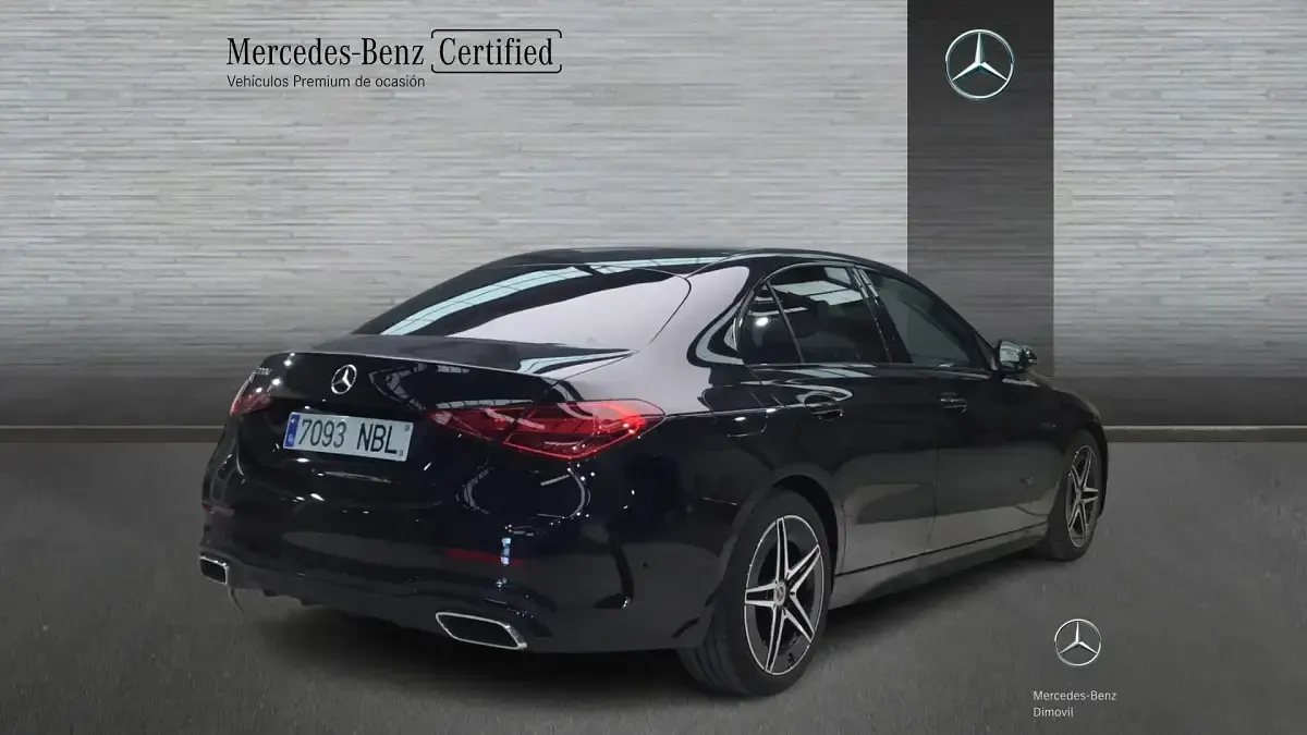 Usado Mercedes C220 AMG line 200 CV (147 kW) 2025 Negro obsidiana Berlina