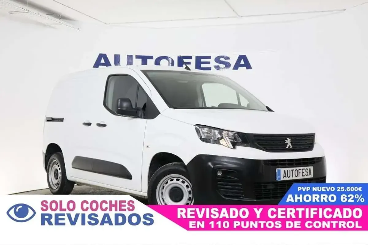 Usado Peugeot Partner 101 CV (74 kW) 2021 Blanco Monovolumen