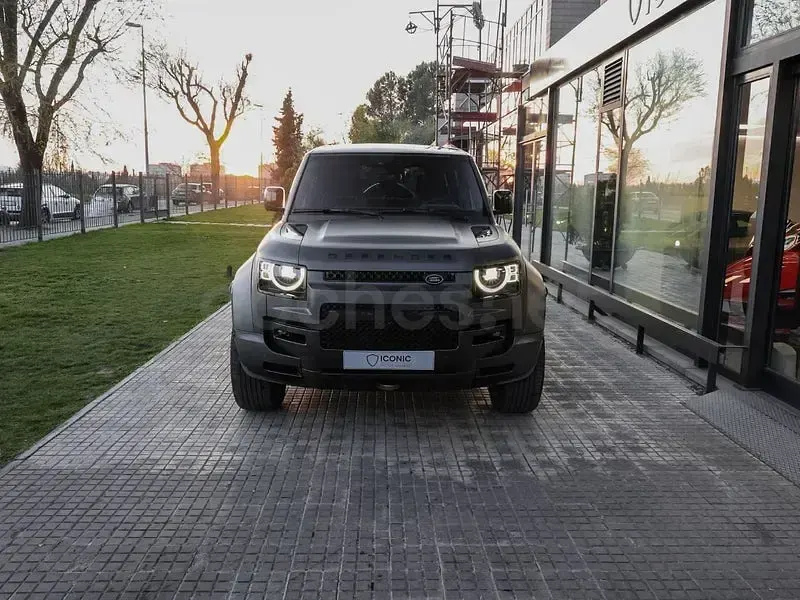 Usado Land Rover Defender 635 CV (467 kW) 2026 Marrón SUV