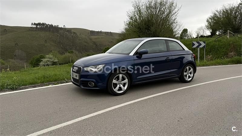 Usado Audi A1 Ambition 122 CV (89 kW) 2011 Azul Utilitario