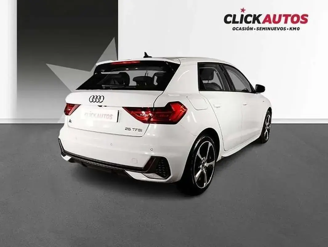 Usado Audi A1 S-Line 95 CV (69 kW) 2023 Blanco SUV