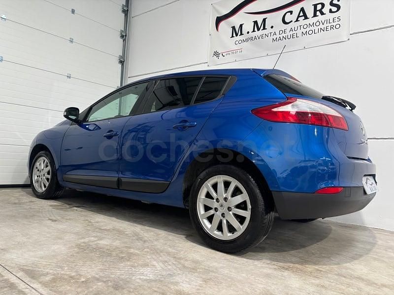 Usado Renault Mégane Dynamique 110 CV (80 kW) 2011 Azul Berlina