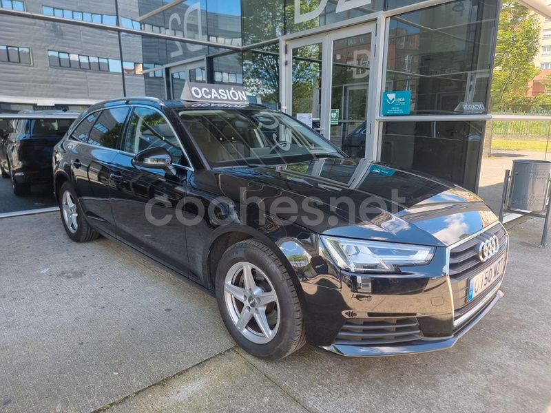 Usado Audi A4 Advanced 150 CV (110 kW) 2017 Gris / plata Familiar