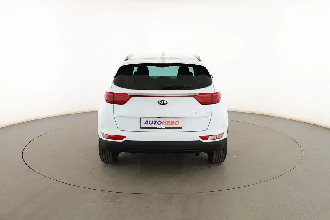 Usado Kia Sportage 115 CV (84 kW) 2016 Blanco SUV