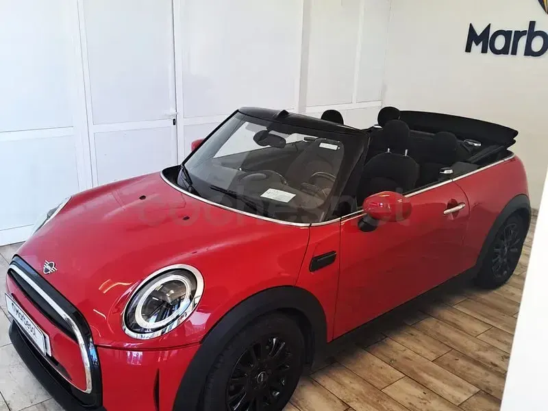 Usado Mini Cooper Cabriolet 136 CV (100 kW) 2021 Rojo Descapotable