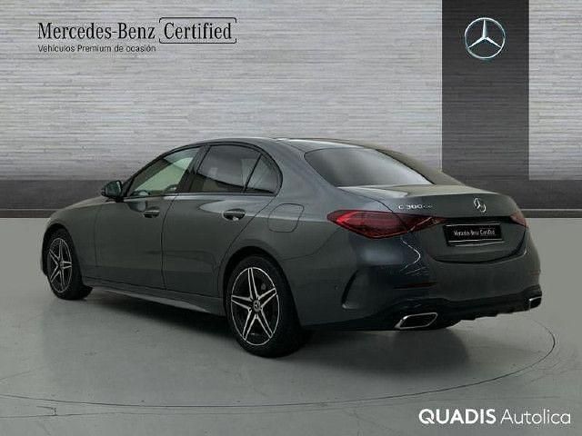 Usado Mercedes C300e AMG line 313 CV (230 kW) 2024 Gris selenita