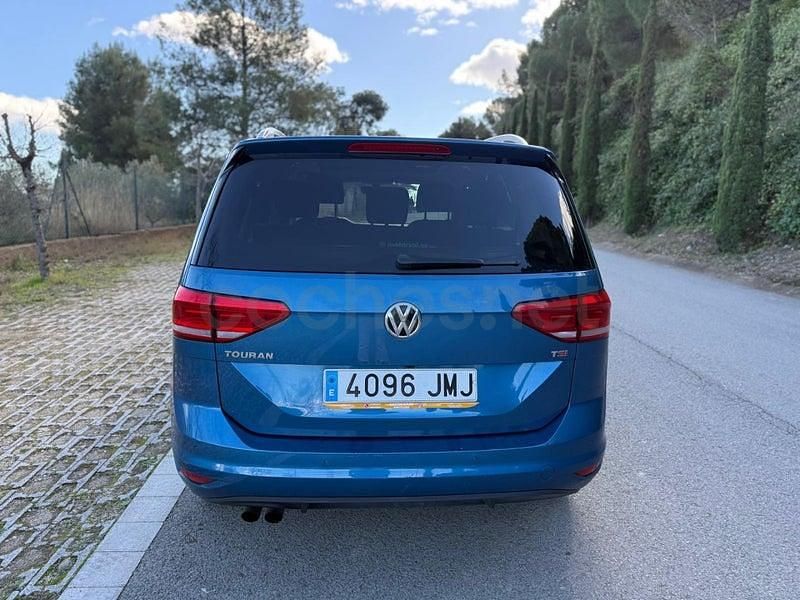 Usado VW Touran Advance 150 CV (110 kW) 2016 Azul Monovolumen