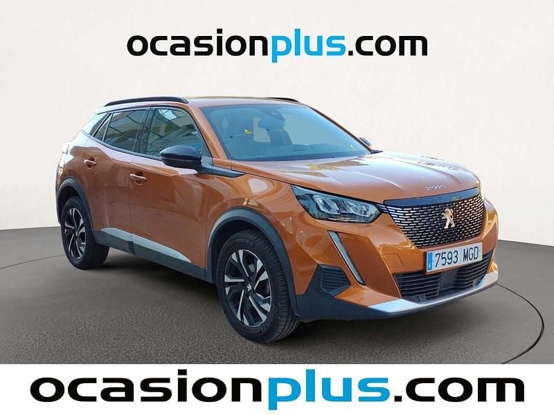 Usado Peugeot 2008 Allure 131 CV (96 kW) 2023 Naranja SUV