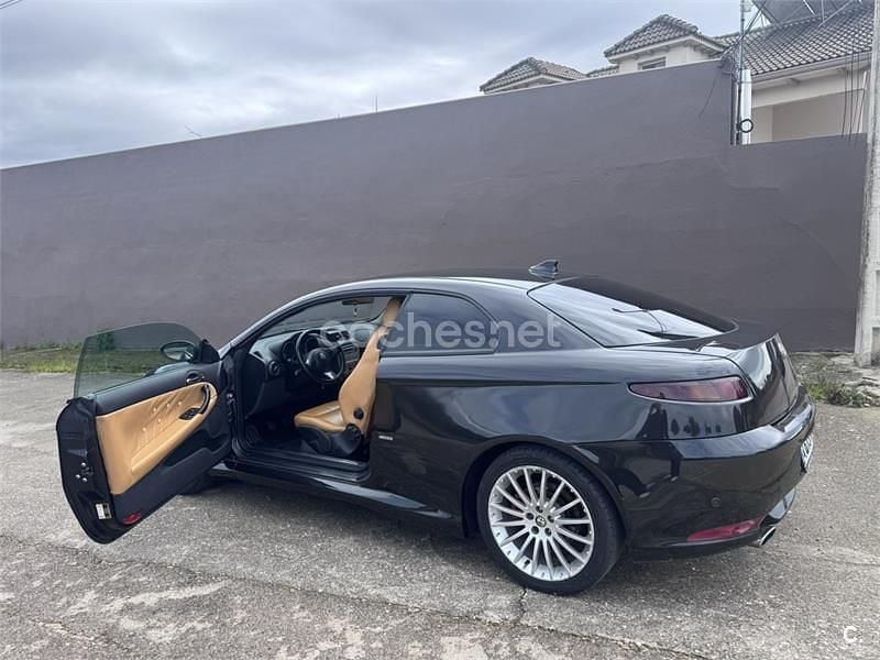 Usado Alfa Romeo GT Distinctive 150 CV (110 kW) 2006 Negro Coupe