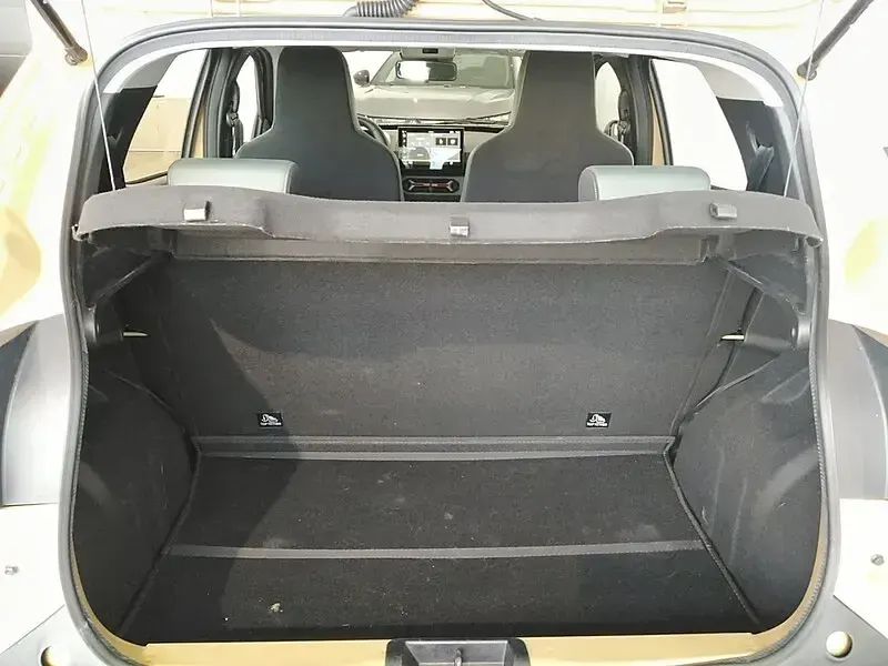 Usado Dacia Spring Extreme 47 kW (65 CV) 2025 Marrón Utilitario
