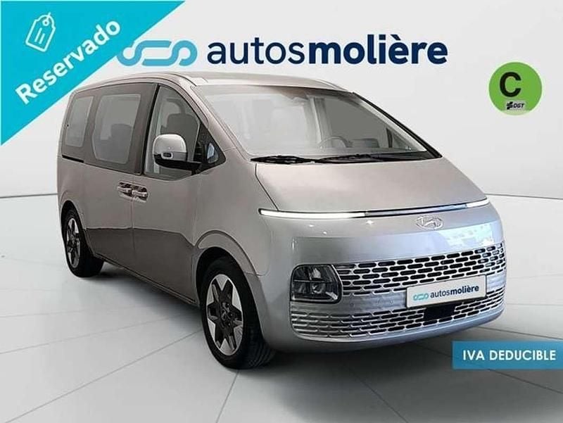 Usado Hyundai Staria 177 CV (130 kW) 2023 Gris Monovolumen