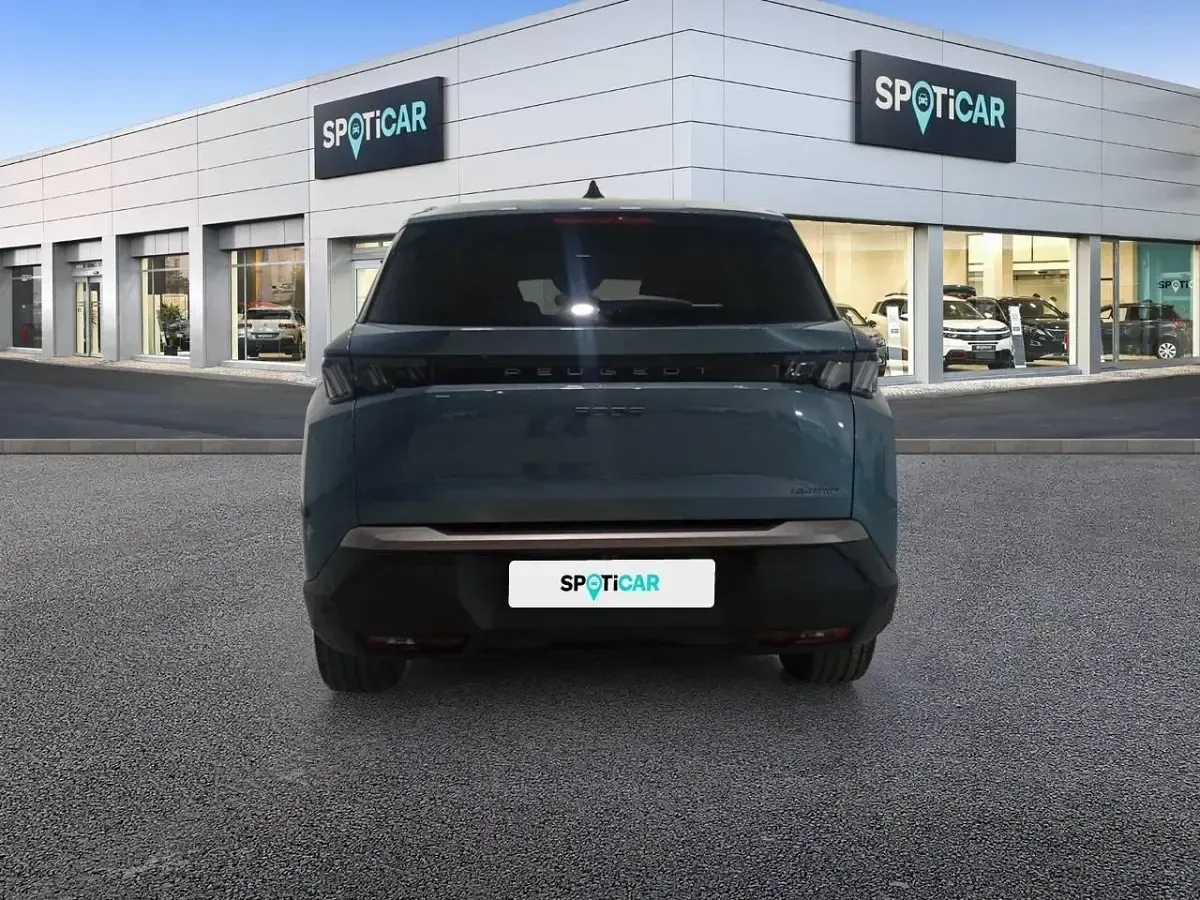Usado Peugeot 5008 Allure 145 CV (106 kW) 2025 Azul SUV