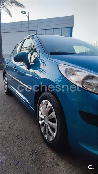 Azul Usado 2008 Peugeot 207 Berlina | 4300 € (Precio justo) - Imagen 1/4