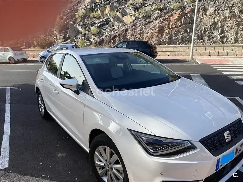 Usado Seat Ibiza Style 115 HP (84 kW) 2025 Branco Citadino