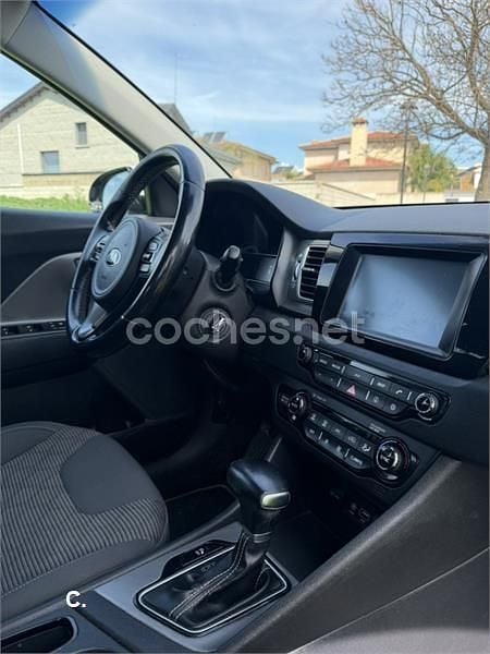 Usado Kia Niro 141 CV (103 kW) 2016 Blanco SUV