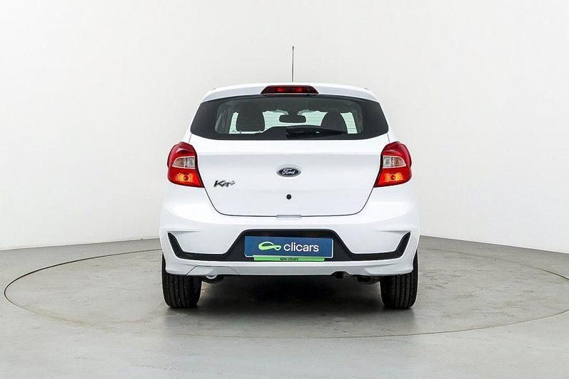 Usado Ford Ka 85 CV (62 kW) 2018 Blanco Berlina