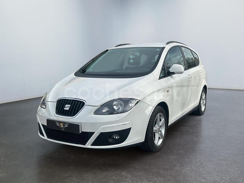 Blanco Usado 2012 Seat Altea XL Reference Monovolumen | 7999 € (Precio justo) - Imagen 1/4