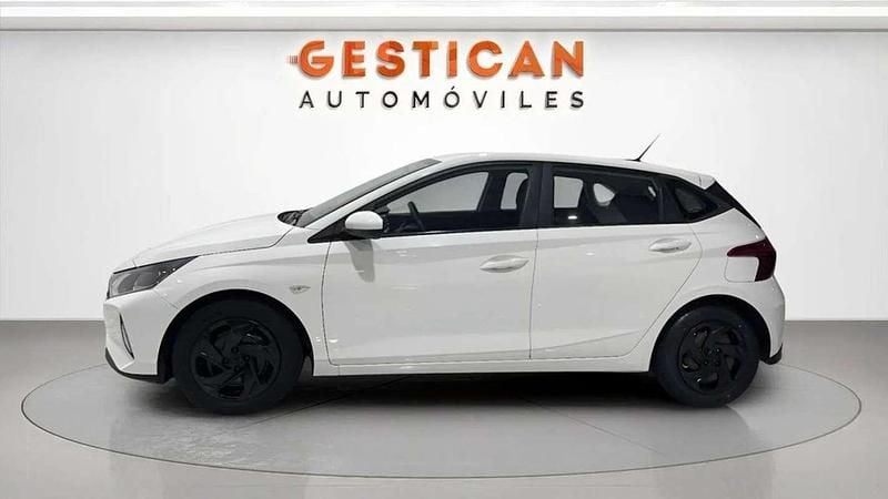 Usado Hyundai i20 84 CV (61 kW) 2021 Blanco Utilitario