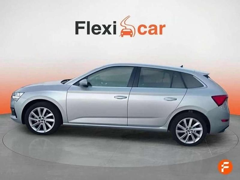 Usado Skoda Scala Monte Carlo 110 CV (80 kW) 2022 Gris Utilitario
