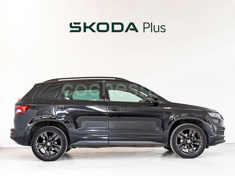 Usado Skoda Karoq SportLine 150 CV (110 kW) 2021 Negro SUV