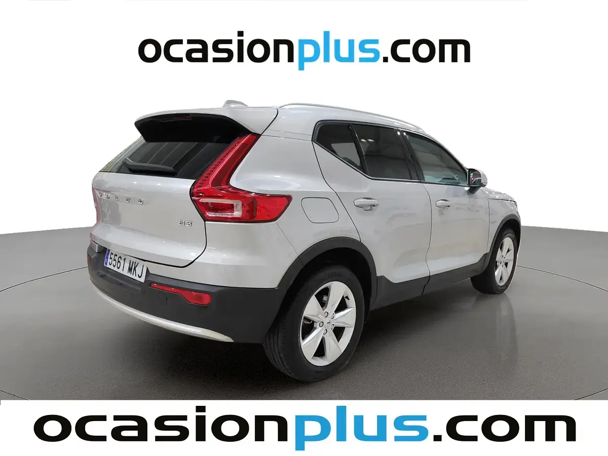 Usado Volvo XC40 Core 163 CV (119 kW) 2023 Gris plata SUV
