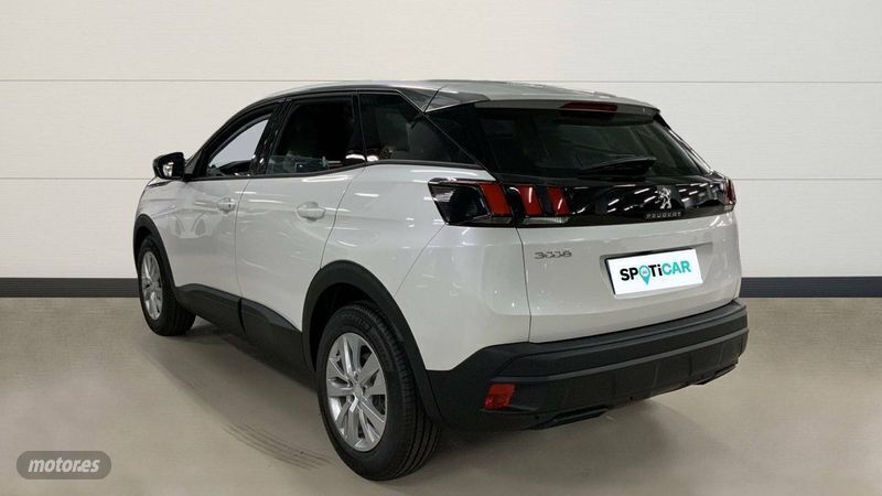 Usado Peugeot 3008 Active 131 CV (96 kW) 2023 Blanco SUV