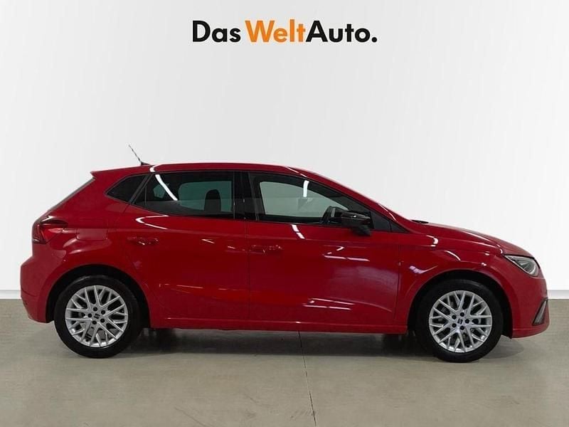 Usado Seat Ibiza FR 110 CV (80 kW) 2023 Rojo Utilitario