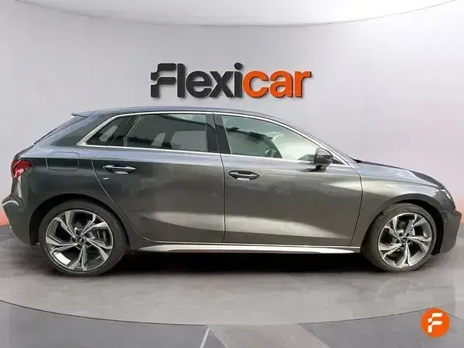Usado Audi A3 Advanced Plus 116 CV (85 kW) 2024 Gris