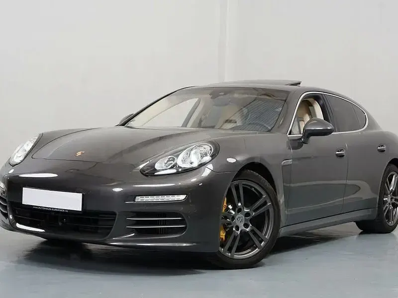 Usado Porsche Panamera Executive 420 CV (308 kW) 2013 Beige Utilitario