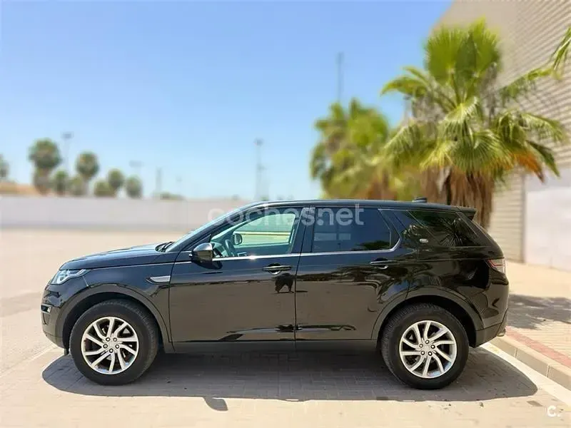 Usado Land Rover Discovery Sport SE 180 CV (132 kW) 2018 Negro SUV