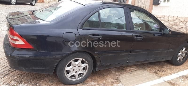 Usado Mercedes C180 Classic 143 CV (105 kW) 2004 Negro Berlina