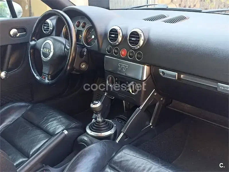 Usado Audi TT 180 CV (132 kW) 2000 Gris / plata Coupe
