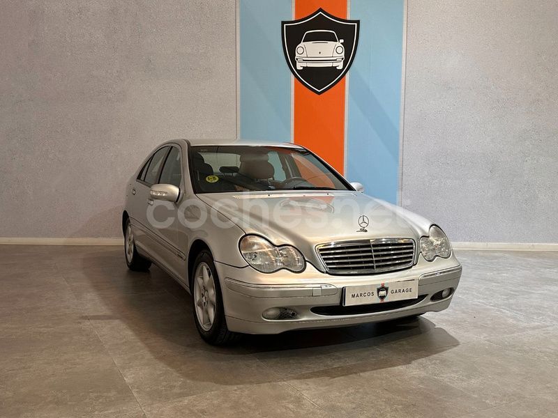 Gris / plata Usado 2003 Mercedes C200 Elegance Berlina | 7990 € - Imagen 1/4