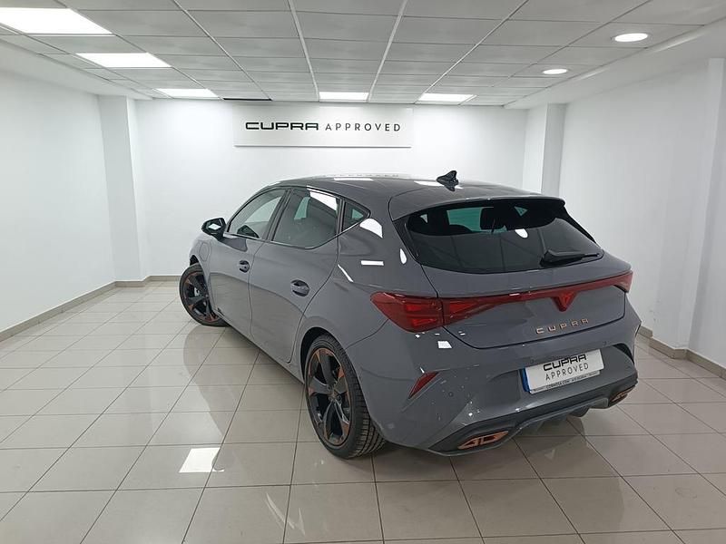Nuevo Cupra Leon 204 CV (150 kW) 2025 Gris / plata Berlina