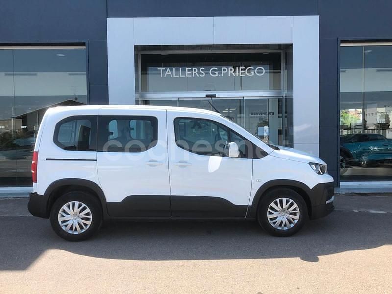 Usado Peugeot Rifter Active 110 CV (80 kW) 2021 Blanco Monovolumen