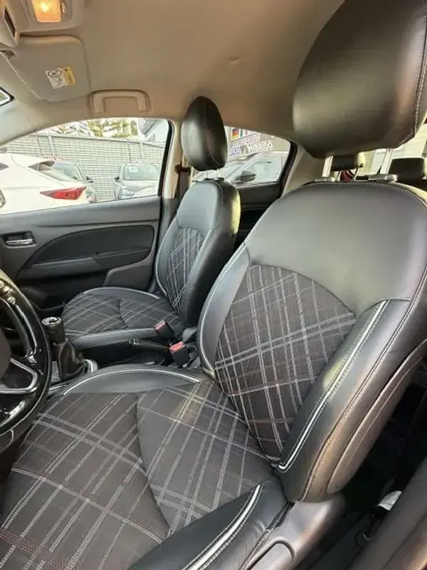 Usado Mitsubishi Space Star 71 CV (52 kW) 2022 Rojo Utilitario