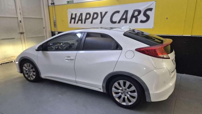 Blanco Usado 2013 Honda Civic Sport Utilitario | 12.999 € (Precio justo) - Imagen 1/4