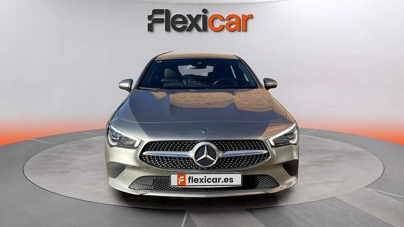 Usado Mercedes CLA200 Shooting Brake 150 CV (110 kW) 2020 Marrón Familiar