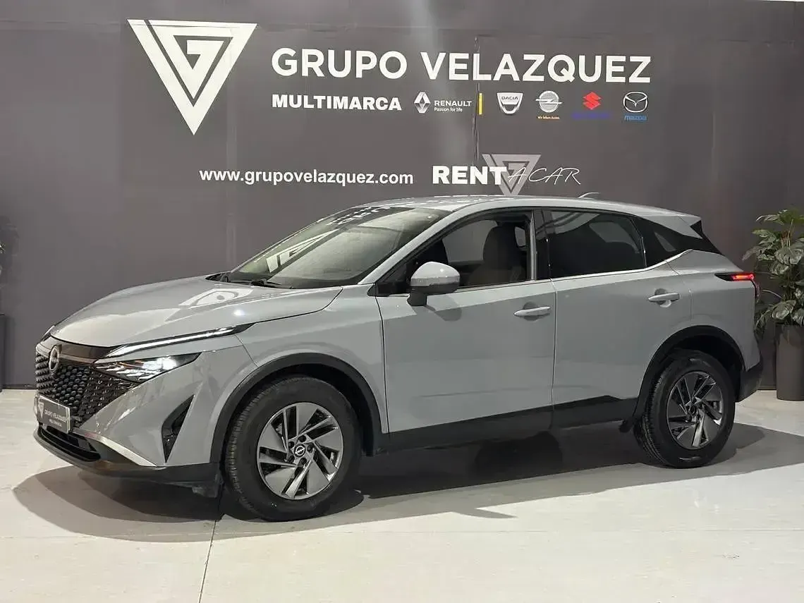 Usado Nissan Qashqai Acenta 140 CV (102 kW) 2025 Gris SUV