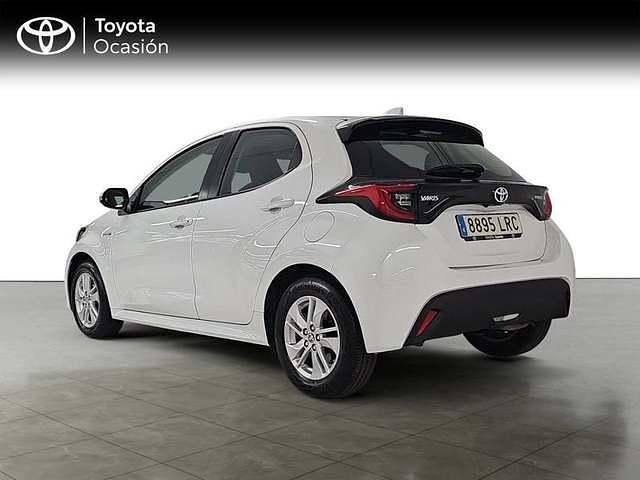 Usado Toyota Yaris Edition 125 CV (91 kW) 2021 Blanco Berlina