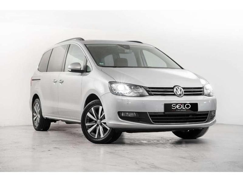 Gris Usado 2021 VW Sharan Sport Monovolumen | 29.500 € (Precio justo) - Imagen 1/4