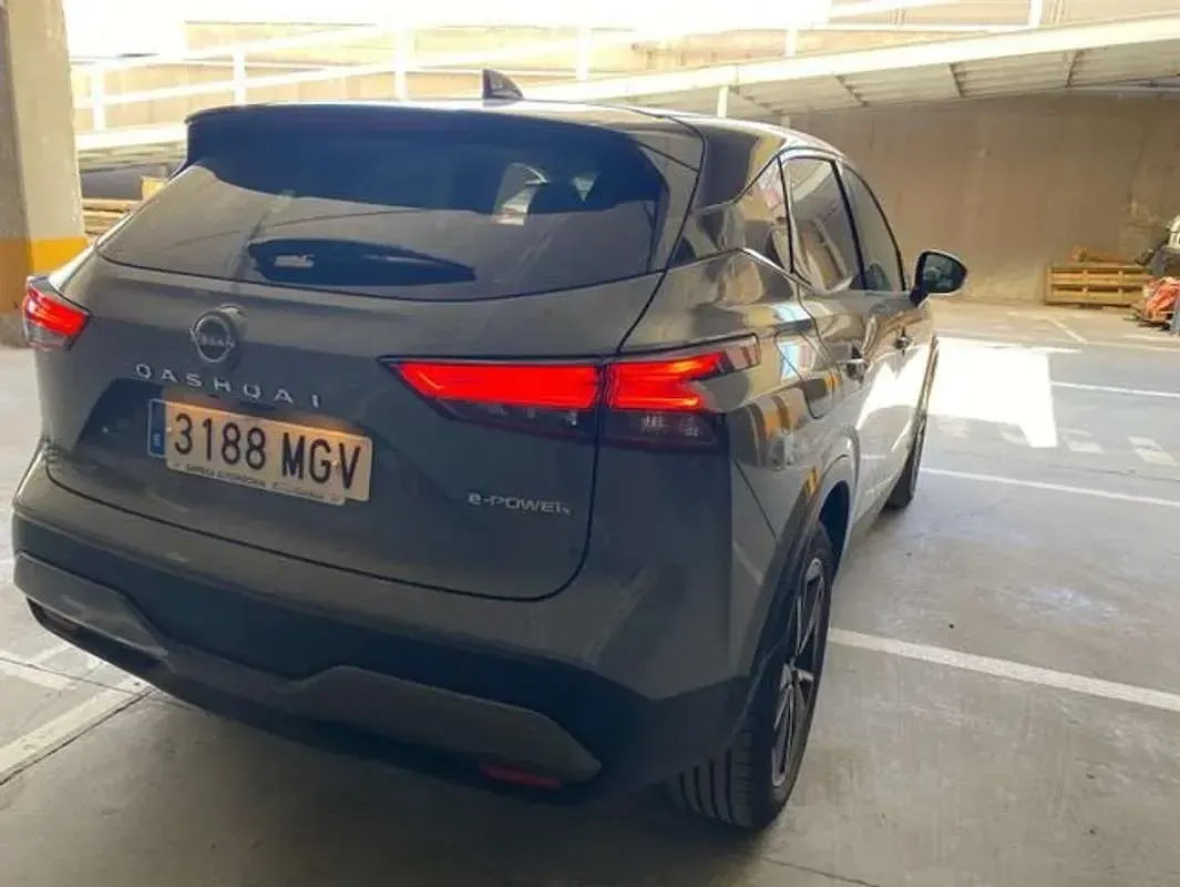 Usado Nissan Qashqai N-Connecta 190 CV (139 kW) 2023 Gris SUV
