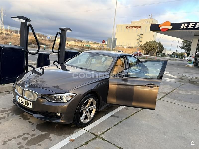 Usado BMW 318 Sport Line 143 CV (105 kW) 2012 Marrón Berlina