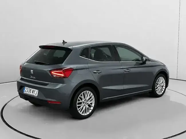 Usado Seat Ibiza XCELLENCE 115 CV (84 kW) 2025 Gris / plata Utilitario
