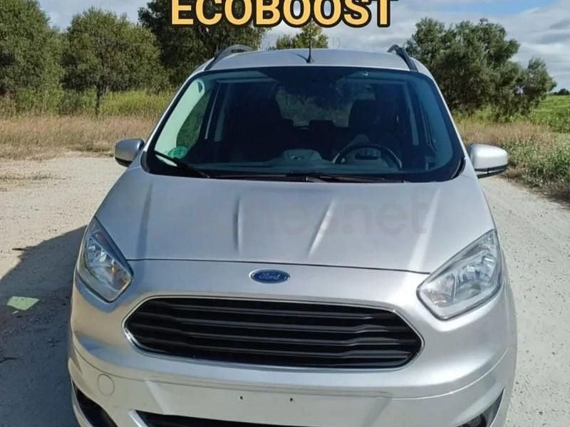 Usado Ford Tourneo Courier Trend 100 CV (73 kW) 2017 Blanco Monovolumen